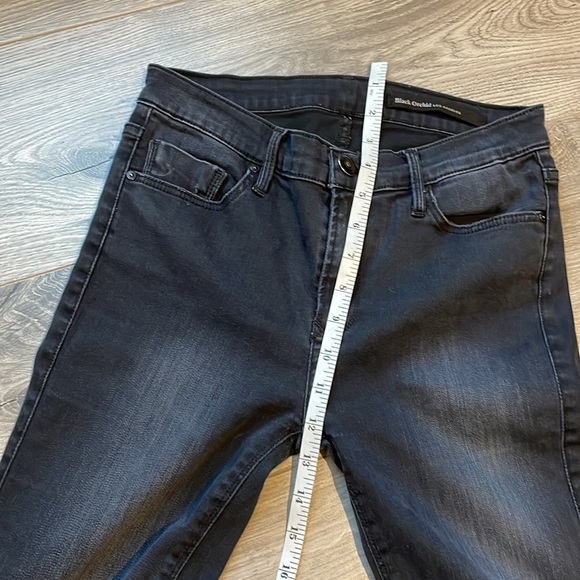 Black Orchid Distressed Black Skinny High waist jeans with ripped knee style . - Picture 9 of 11